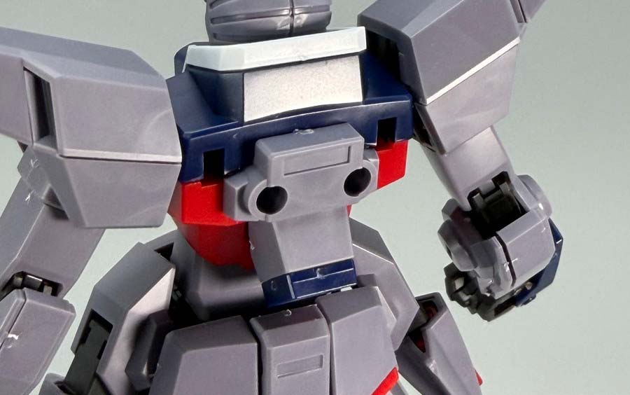 HGCEレジェンドガンダムのガンプラレビュー画像です