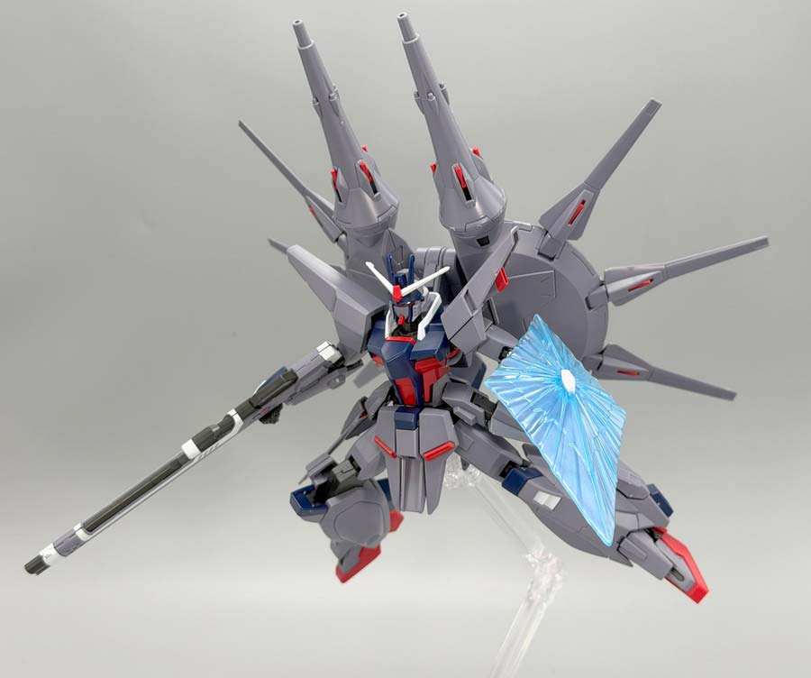 HGCEレジェンドガンダムのガンプラレビュー画像です