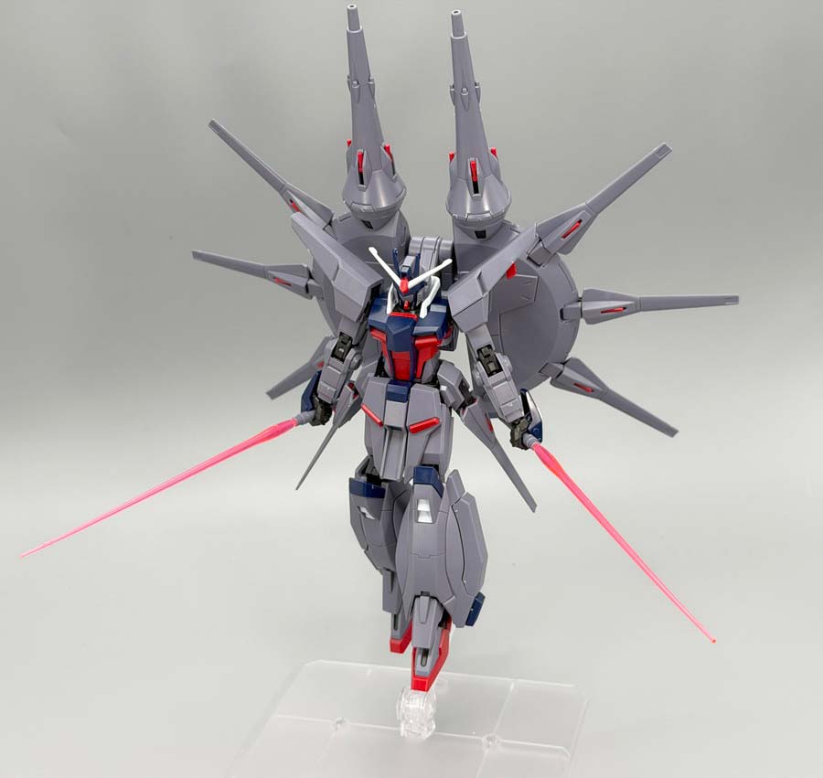 HGCEレジェンドガンダムのガンプラレビュー画像です