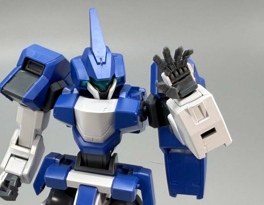 HGジェノアスOカスタムのガンプラレビュー画像です