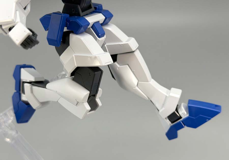 HGジェノアスOカスタムのガンプラレビュー画像です