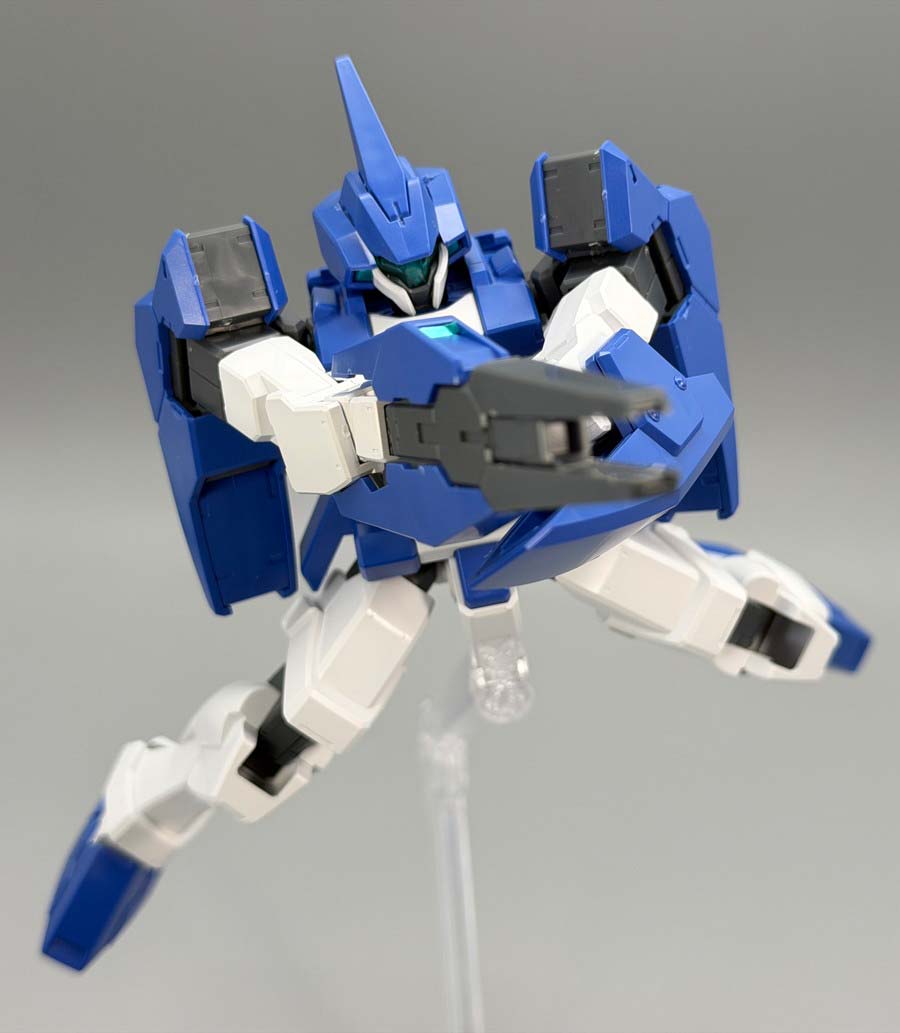 HGジェノアスOカスタムのガンプラレビュー画像です