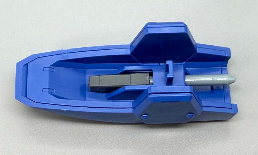 HGジェノアスOカスタムのガンプラレビュー画像です