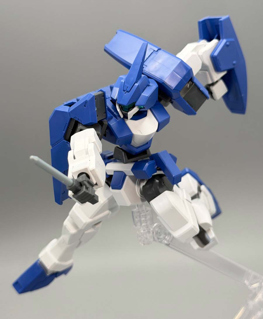 HGジェノアスOカスタムのガンプラレビュー画像です