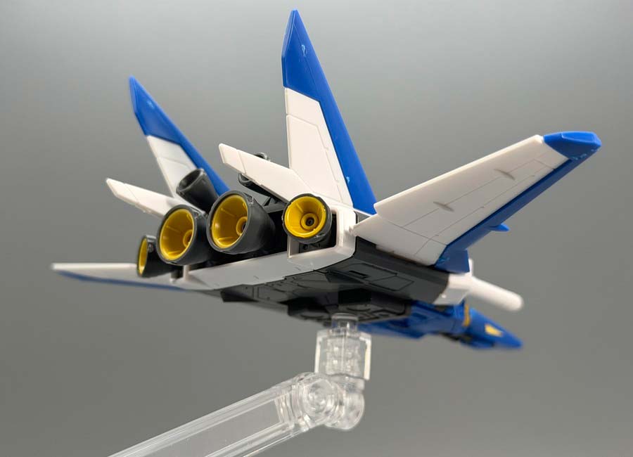 MG F90 クラスターガンダムのガンプラレビュー画像です