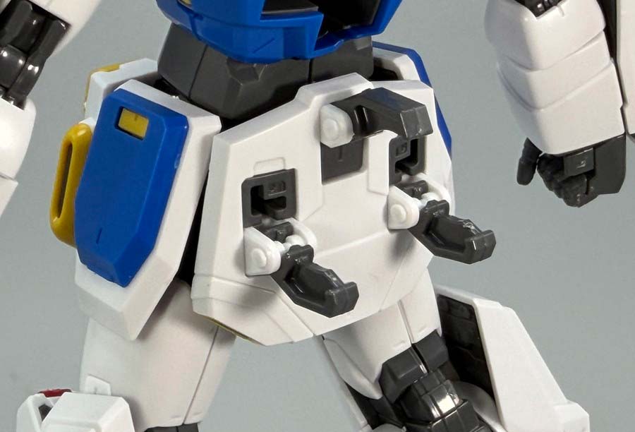 MG F90 クラスターガンダムのガンプラレビュー画像です