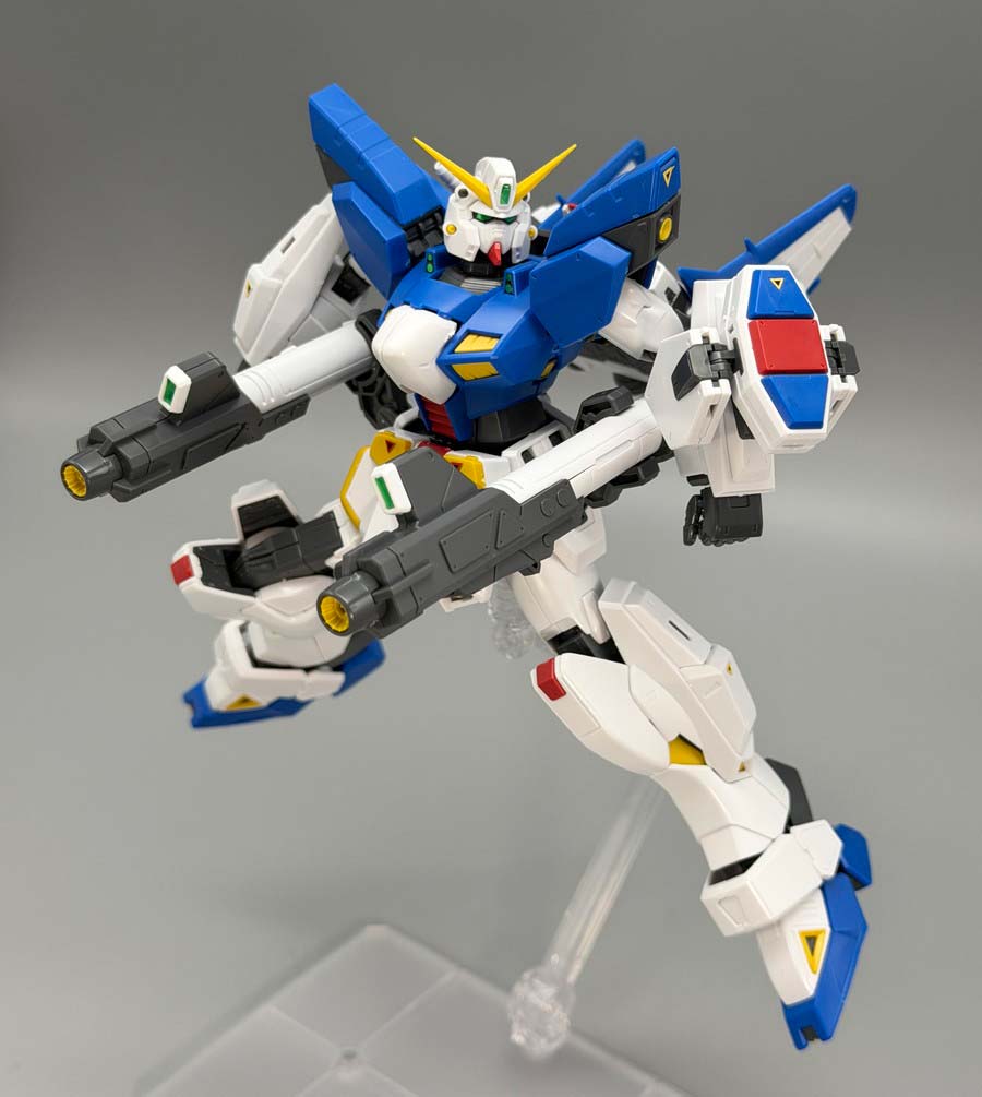 MG F90 クラスターガンダムのガンプラレビュー画像です