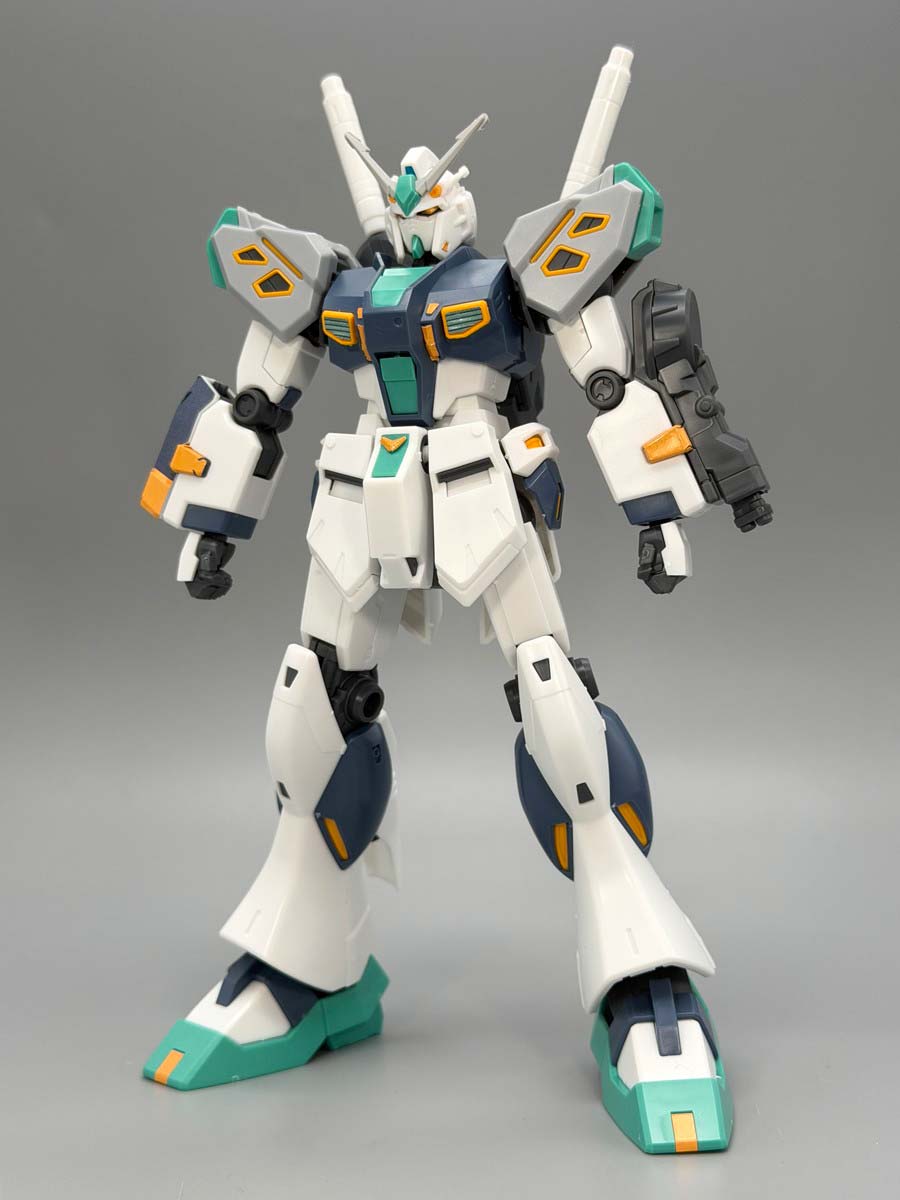 HG量産型νガンダムのガンプラレビュー画像です