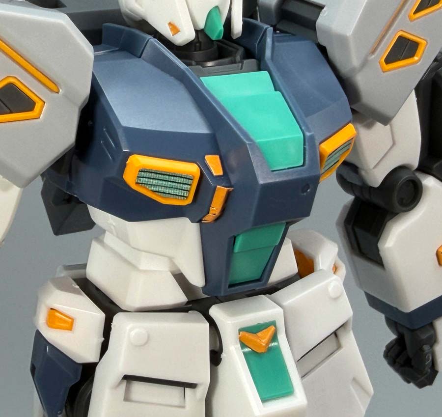 HG量産型νガンダムのガンプラレビュー画像です