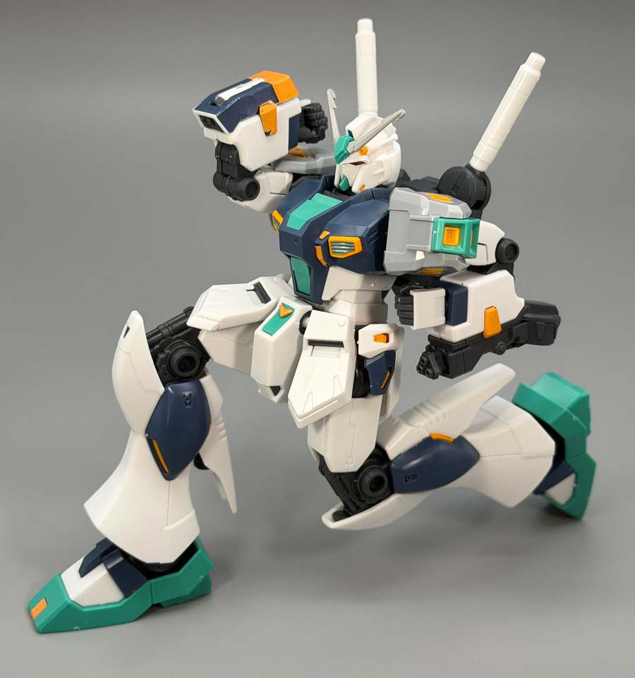 HG量産型νガンダムのガンプラレビュー画像です