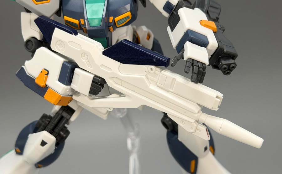 HG量産型νガンダムのガンプラレビュー画像です