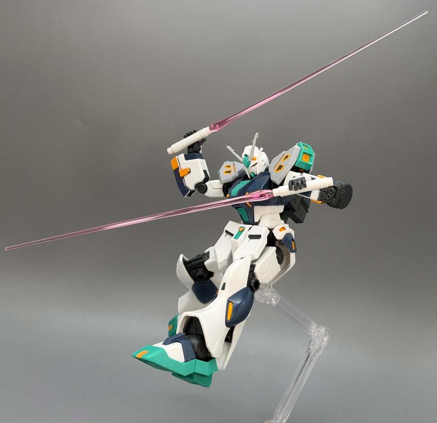 HG量産型νガンダムのガンプラレビュー画像です