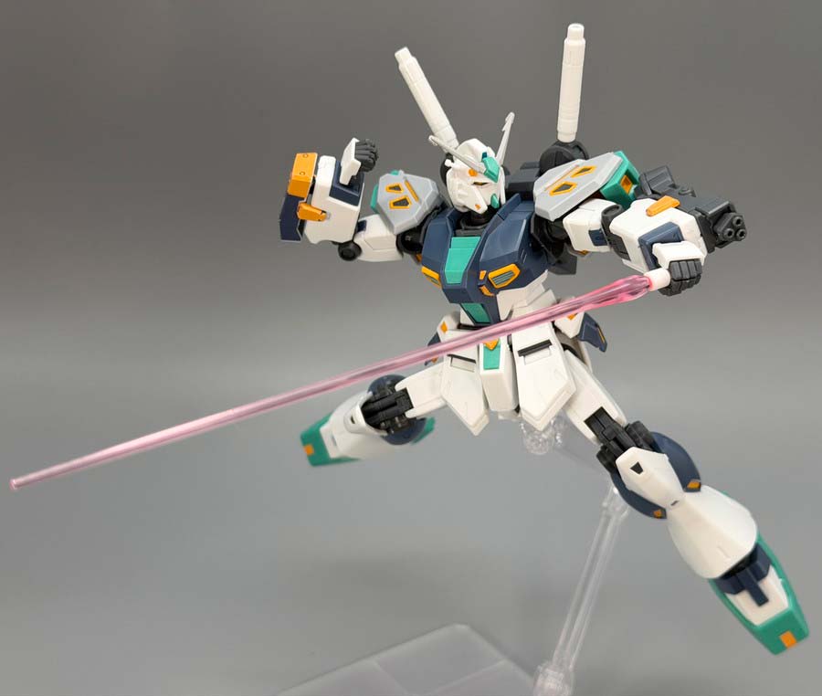 HG量産型νガンダムのガンプラレビュー画像です