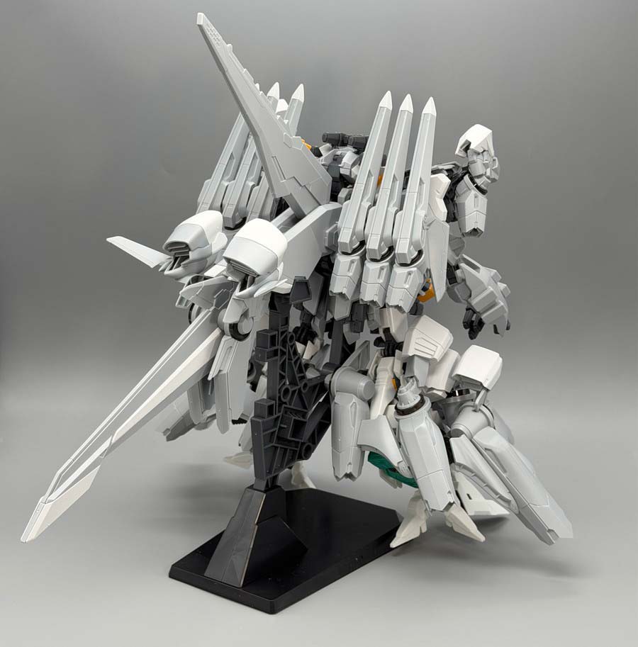 HGアリュゼウスのガンプラレビュー画像です