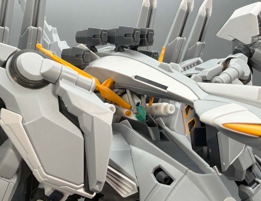 HGアリュゼウスのガンプラレビュー画像です