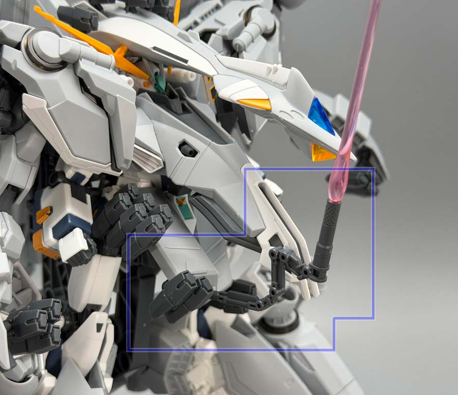 HGアリュゼウスのガンプラレビュー画像です