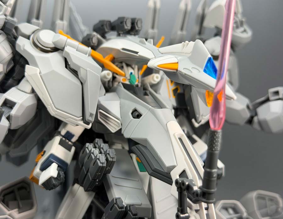 HGアリュゼウスのガンプラレビュー画像です