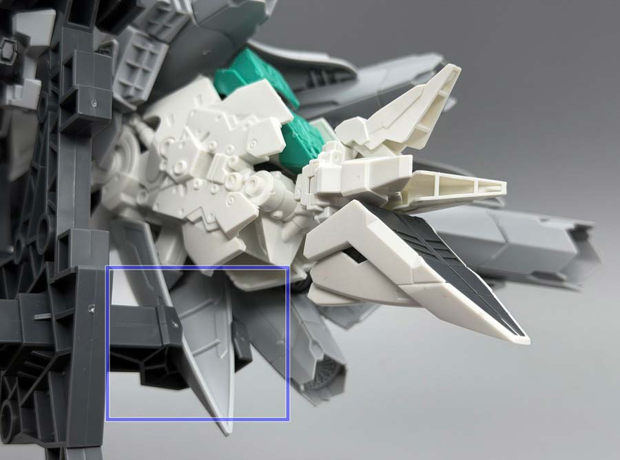 HGアリュゼウス（フライト・フォーム）のガンプラレビュー画像です