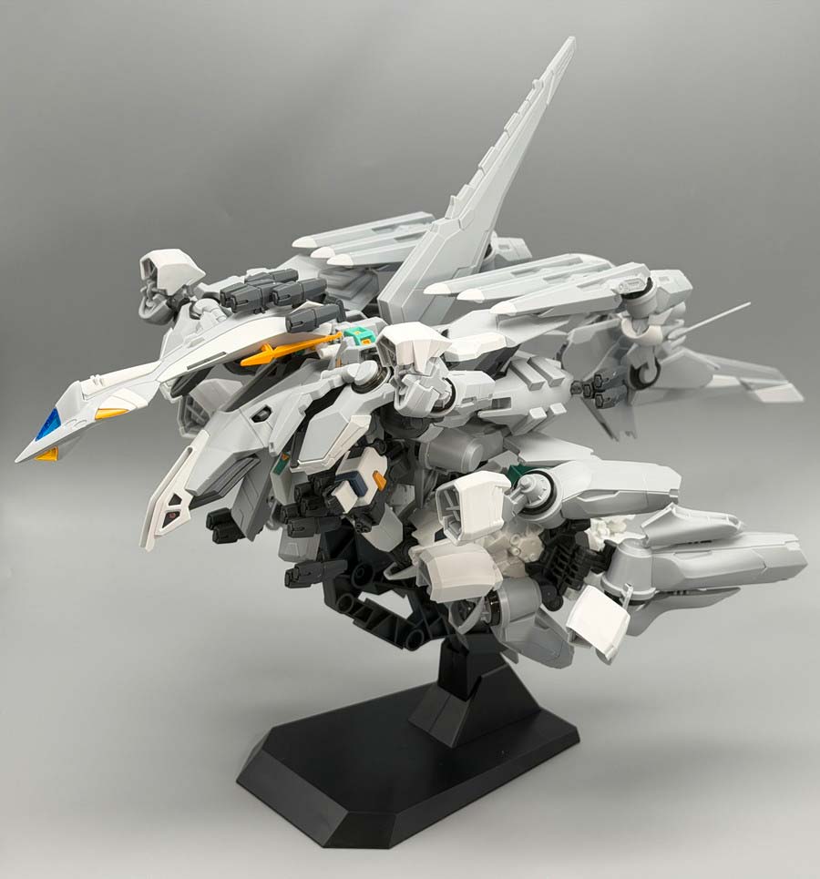 HGアリュゼウス（フライト・フォーム）のガンプラレビュー画像です