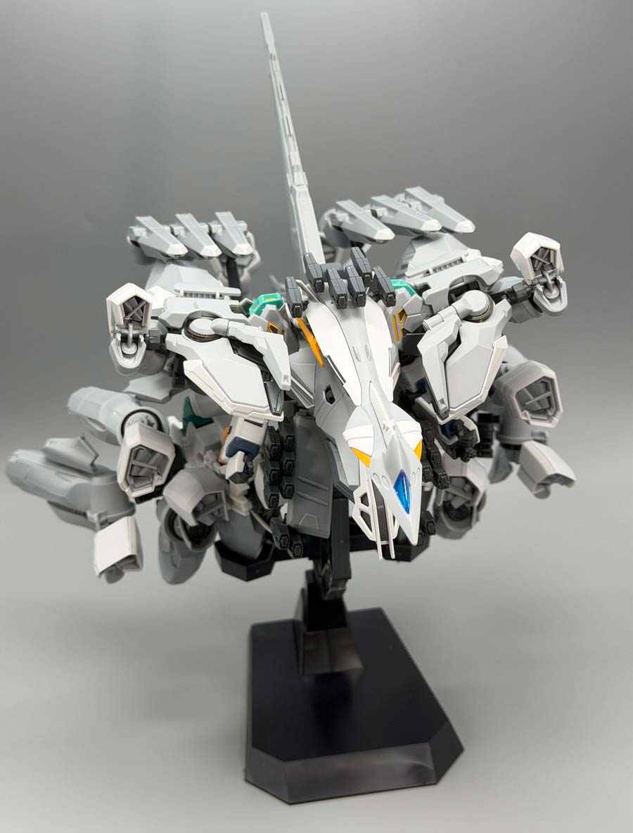 HGアリュゼウス（フライト・フォーム）のガンプラレビュー画像です