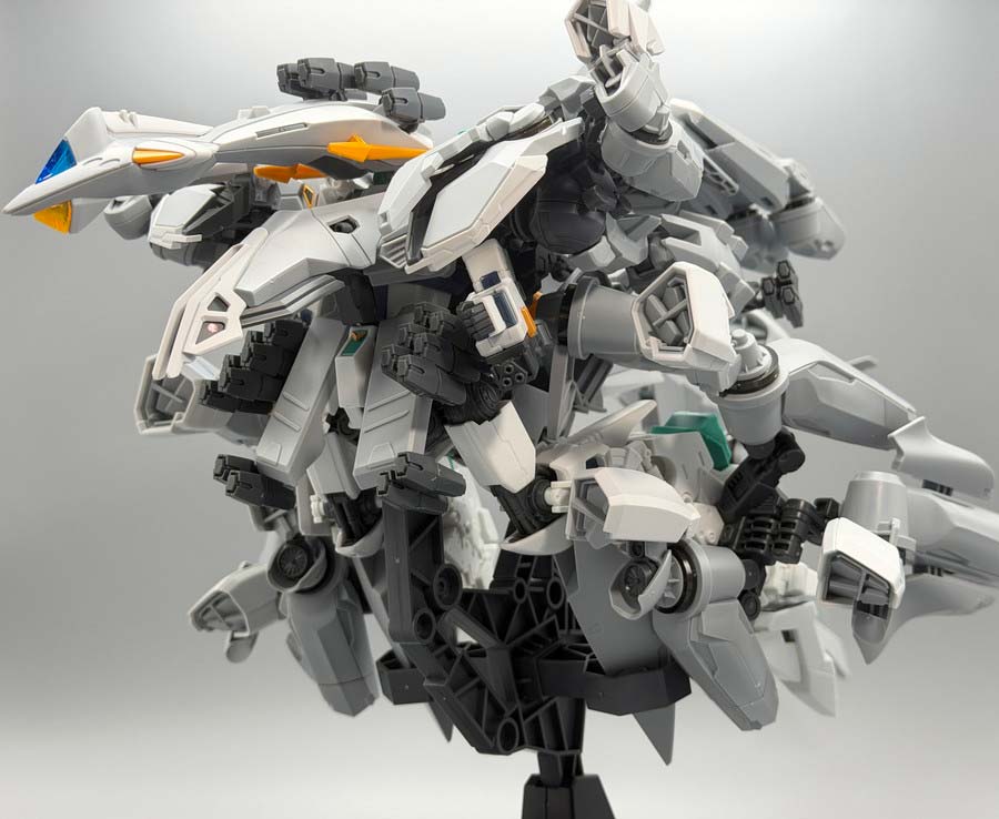 HGアリュゼウス（フライト・フォーム）のガンプラレビュー画像です