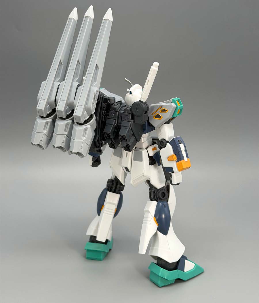 HGアリュゼウス（半壊状態）のガンプラレビュー画像です